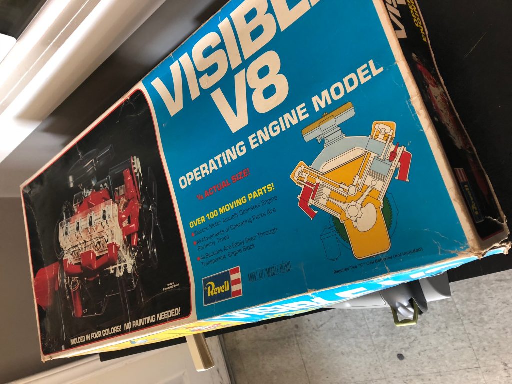 REVEL visible V8 Engine model kit